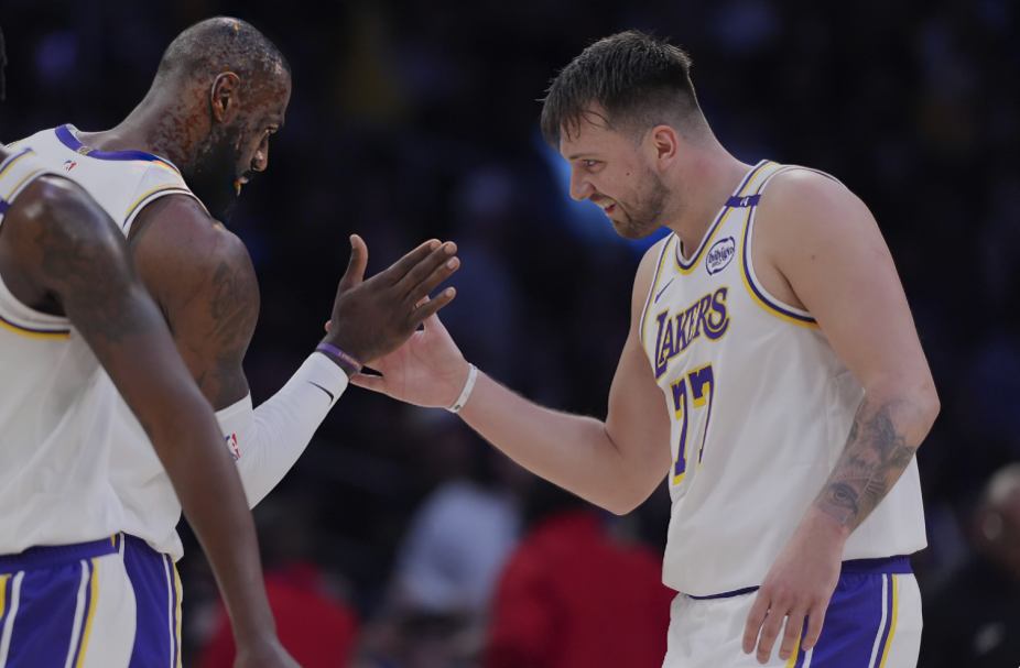 NBA playoffs Lakers Beat Timberwolves in a Rough Game 2