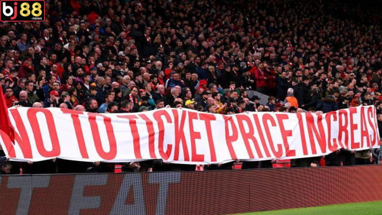 Man City Fans Ask Pep Guardiola