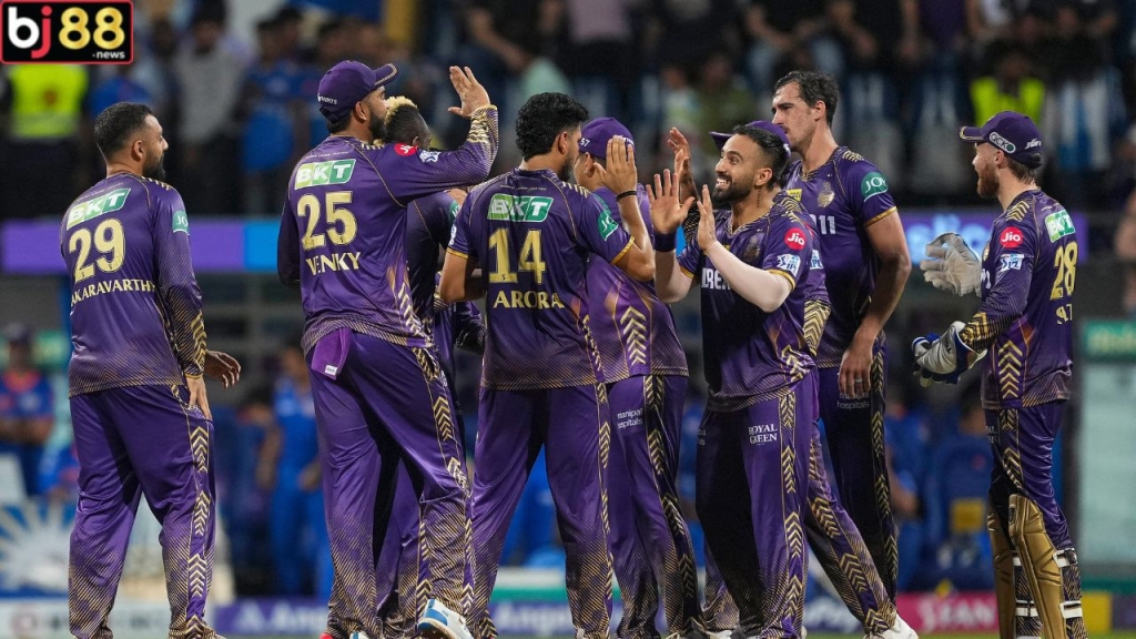 Kolkata Keeps Playoff Hopes