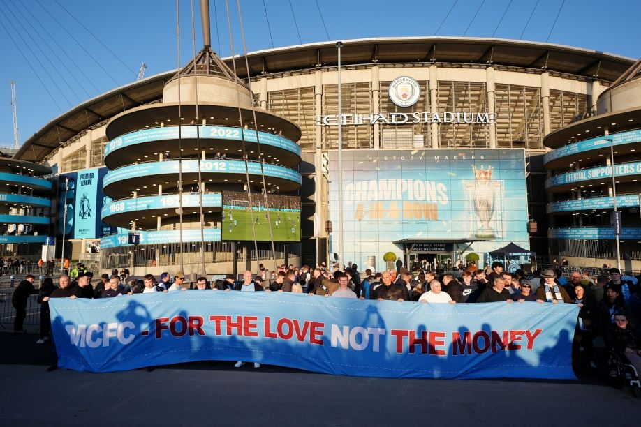 Man City Fans Protest Ticket Prices During Leicester Match