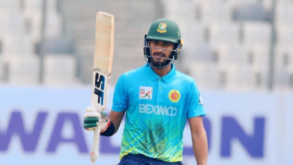 Two Giants Face Off for Dhaka Premier League Glory