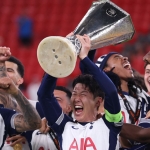 Tottenham Finally Lifts a Trophy, Beats Man United 1-0!