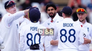 England Dominate Day Two of Test Against Zimbabwe