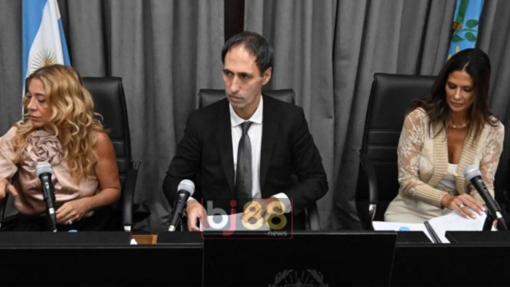 Critics Say Maradona Case Judge Acts Like She’s in a Movie!