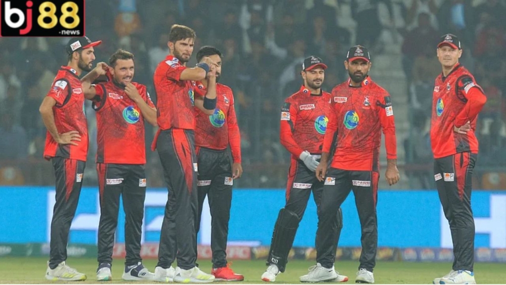 Lahore Storm Into Next Round as Shakib Destroys Peshawar!