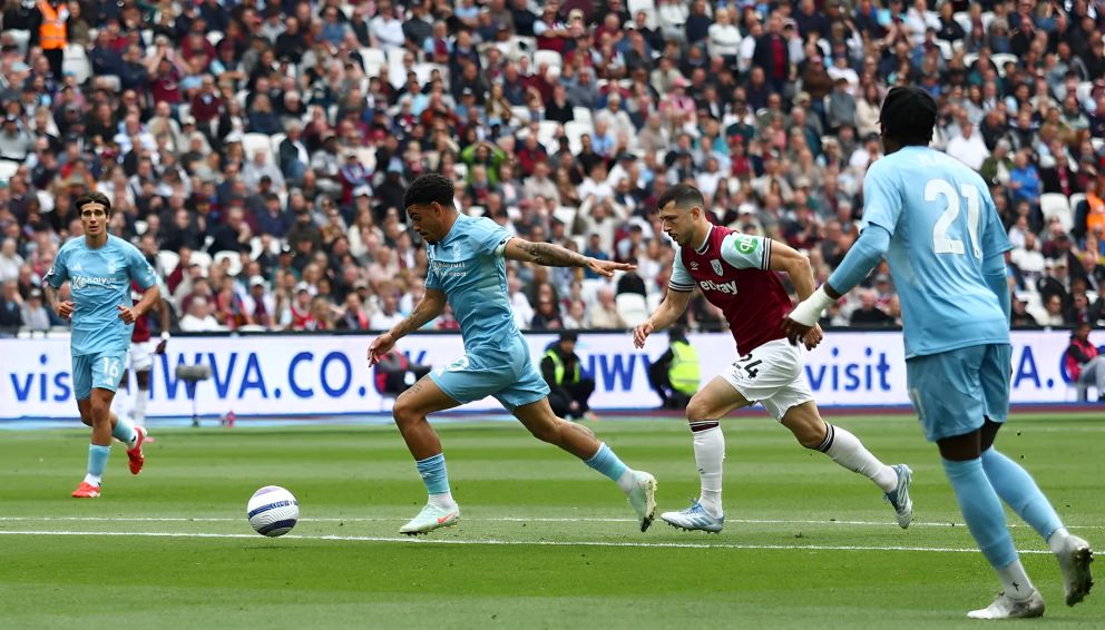 Forest Beat West Ham 2-1 to Stay in Top-Five Race