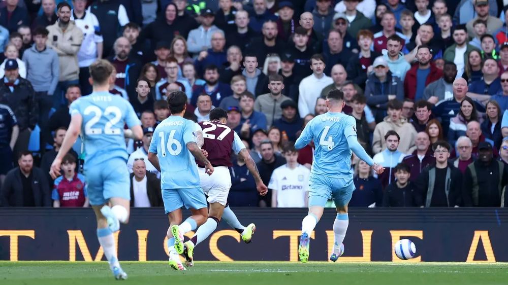 Early Goal Gives Forest the Lead