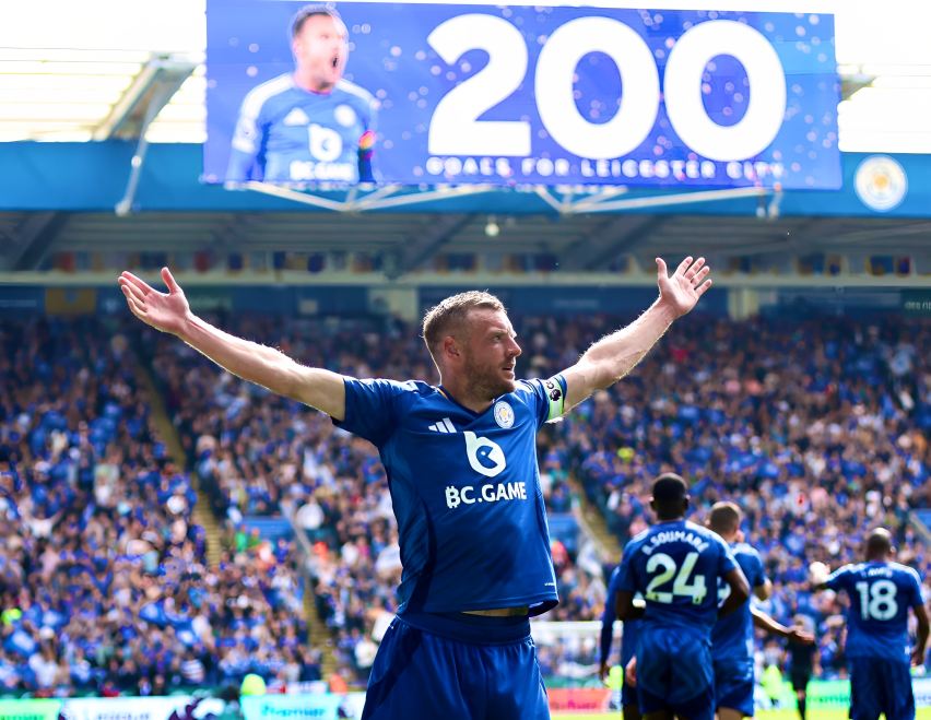 Vardy Scores 200th Goal in Last Home Match for Leicester