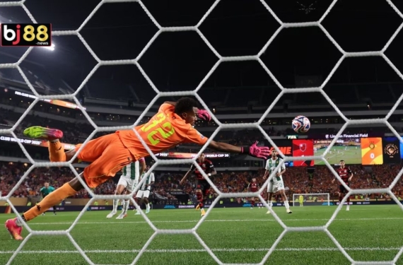 Flamengo Shine Bright with 2-0 Win Over Esperance!