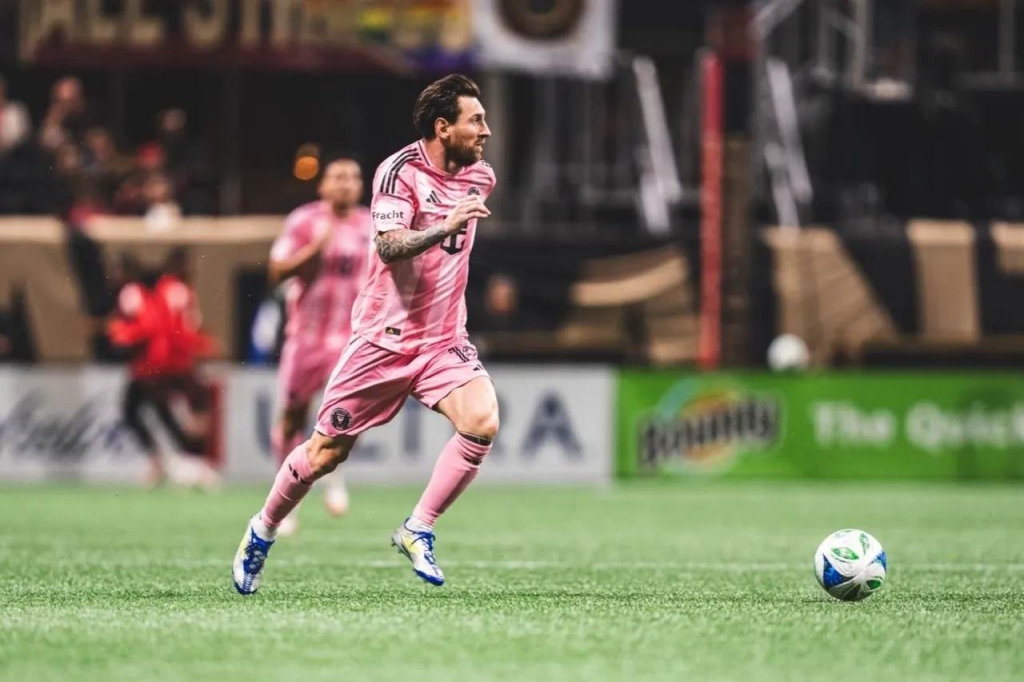 Messi Breaking Records and Making Fans Dream